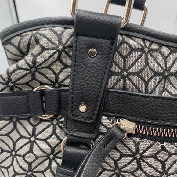 Rossetti shoulder/satchel in a black and grey geometric jacquard pattern - Picture 6 of 12